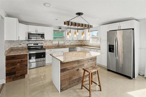 Casa en venta en Seminole, Florida, 4 dormitorios, 173.73 m2 № 2358599 - foto 8