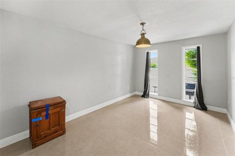 Casa en venta en Seminole, Florida, 4 dormitorios, 173.73 m2 № 2358599 - foto 16