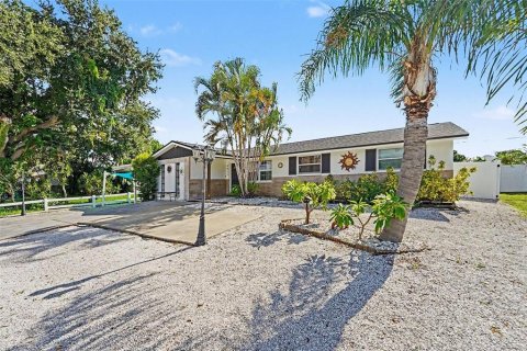 Casa en venta en Seminole, Florida, 4 dormitorios, 173.73 m2 № 2358599 - foto 22