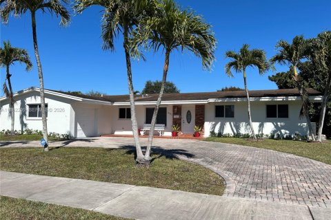 Дом в Майами, Флорида 4 спальни, 219.81м2 № 2024978