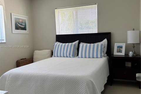 Снять в аренду виллу или дом в Майами, Флорида 4 спальни, 219.81м2, № 2024978 - фото 7