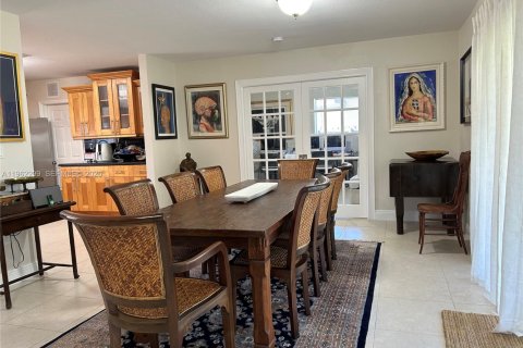 Снять в аренду виллу или дом в Майами, Флорида 4 спальни, 219.81м2, № 2024978 - фото 4