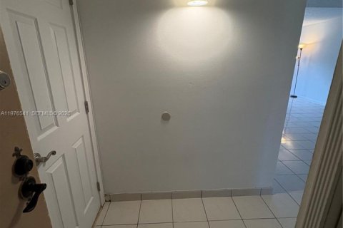 Copropriété à vendre à Lauderhill, Floride: 2 chambres, 90.3 m2 № 2040970 - photo 11
