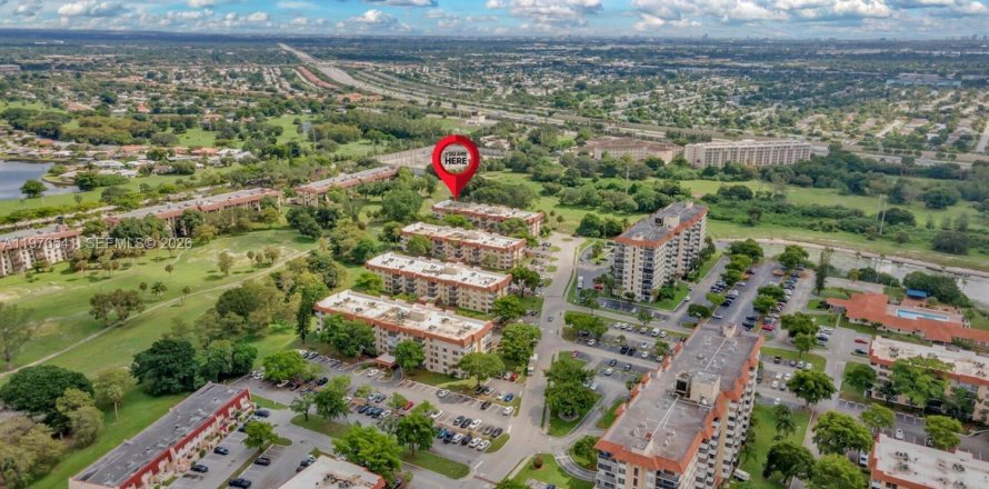 Condo à Lauderhill, Floride, 2 chambres  № 2040970