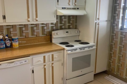 Condo in Plantation, Florida, 2 bedrooms  № 1828702 - photo 7