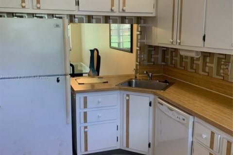 Condo in Plantation, Florida, 2 bedrooms  № 1828702 - photo 8