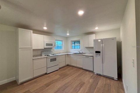 Appartement à louer à Winter Haven, Floride: 1 chambre, 74.32 m2 № 2167844 - photo 10