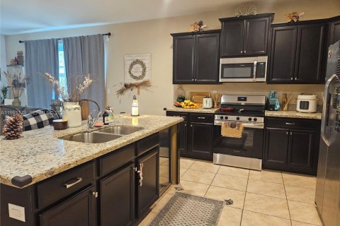 House in Homestead, Florida 5 bedrooms, 237.46 sq.m. № 2058453 - photo 11