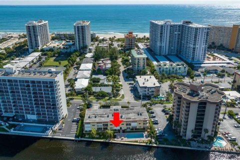 Condo in Pompano Beach, Florida, 1 bedroom № 2146137 - photo 12