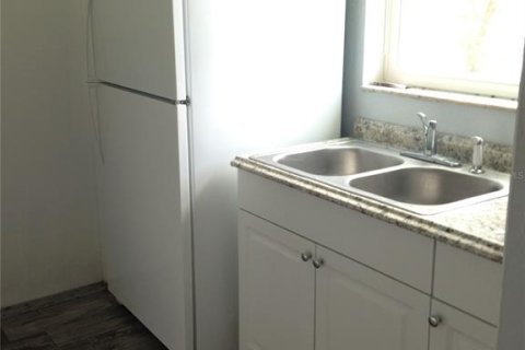 Commercial property in Kissimmee, Florida 6 bedrooms, 300.26 sq.m. № 1724411 - photo 4