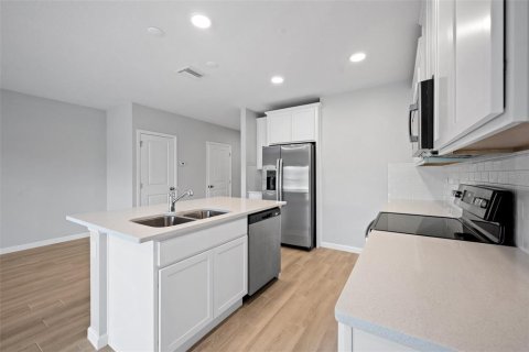 Touwnhouse à louer à Orlando, Floride: 3 chambres, 145.76 m2 № 1831335 - photo 10