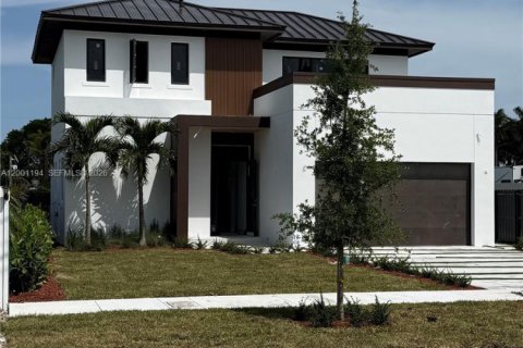 House in Cutler Bay, Florida 4 bedrooms № 2065419
