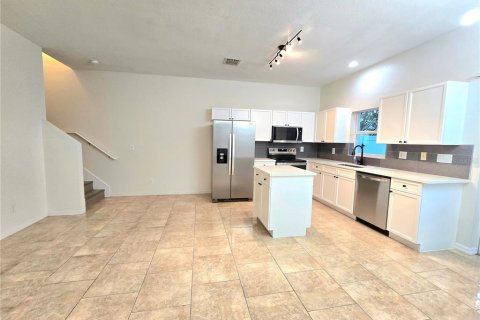 Touwnhouse à louer à Largo, Floride: 2 chambres, 125.42 m2 № 2418975 - photo 4