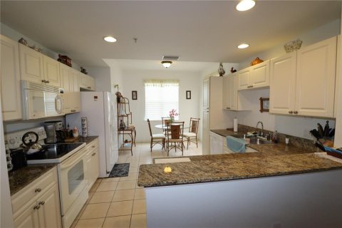 Copropriété à louer à Punta Gorda, Floride: 3 chambres, 164.25 m2 № 1760078 - photo 9