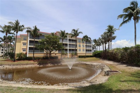 Copropriété à louer à Punta Gorda, Floride: 3 chambres, 164.25 m2 № 1760078 - photo 2