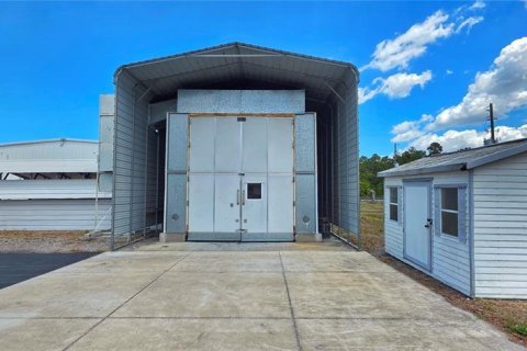 Commercial property in Hudson, Florida 1254.18 sq.m. № 2258988 - photo 10