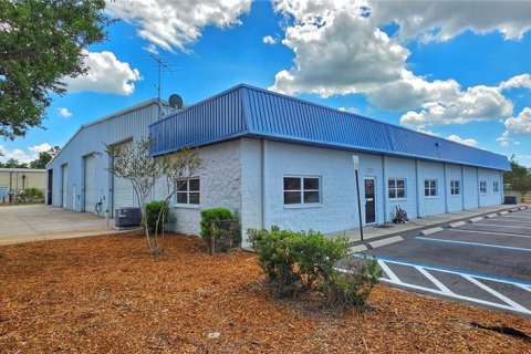 Commercial property in Hudson, Florida 1254.18 sq.m. № 2258988 - photo 4