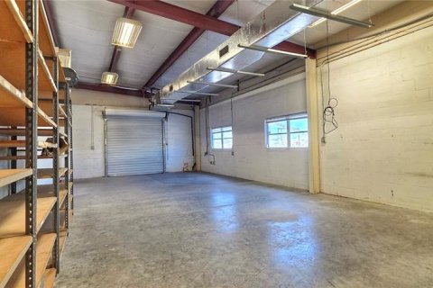 Commercial property in Hudson, Florida 1254.18 sq.m. № 2258988 - photo 25