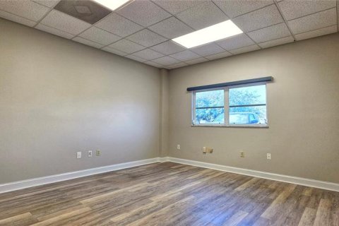 Commercial property in Hudson, Florida 1254.18 sq.m. № 2258988 - photo 29