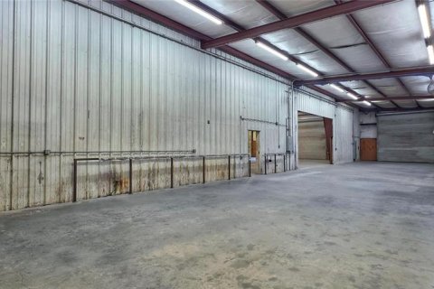 Commercial property in Hudson, Florida 1254.18 sq.m. № 2258988 - photo 21