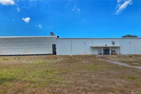 Commercial property in Hudson, Florida 1254.18 sq.m. № 2258988 - photo 7