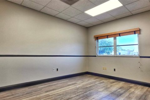 Commercial property in Hudson, Florida 1254.18 sq.m. № 2258988 - photo 28