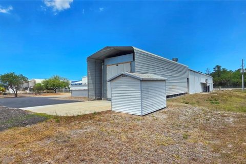 Commercial property in Hudson, Florida 1254.18 sq.m. № 2258988 - photo 9