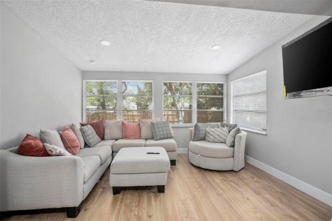 Casa en venta en Deltona, Florida, 2 dormitorios, 114.27 m2 № 1751776 - foto 6