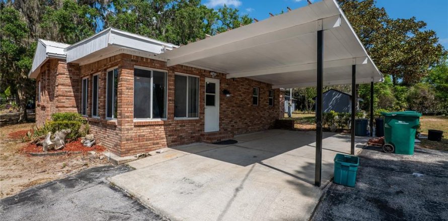 Villa ou maison à Lady Lake, Floride 3 chambres, 153.57 m2 № 1658239