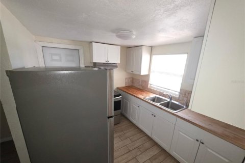 Casa en venta en Tampa, Florida, 2 dormitorios, 78.04 m2 № 1687989 - foto 9