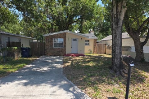 Casa en venta en Tampa, Florida, 2 dormitorios, 78.04 m2 № 1687989 - foto 2