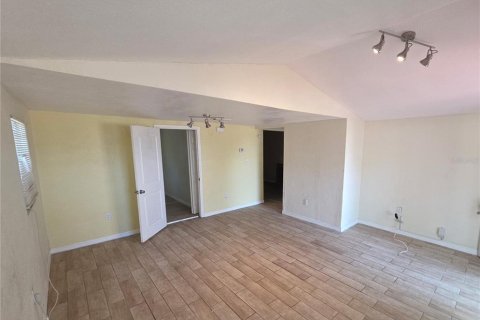Casa en venta en Tampa, Florida, 2 dormitorios, 78.04 m2 № 1687989 - foto 7