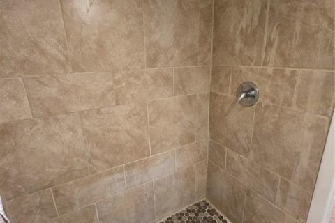 Casa en venta en Tampa, Florida, 2 dormitorios, 78.04 m2 № 1687989 - foto 16