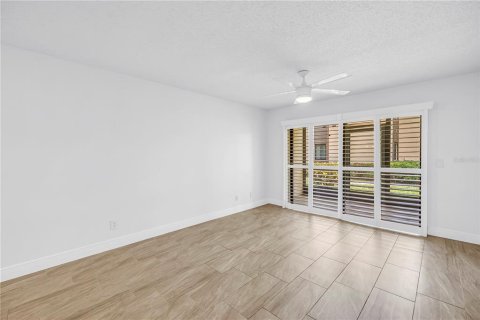 Купить кондоминиум в Сент-Питерсберг, Флорида 5 комнат, 91.04м2, № 2231383 - фото 19