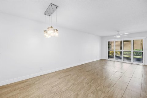 Купить кондоминиум в Сент-Питерсберг, Флорида 5 комнат, 91.04м2, № 2231383 - фото 12