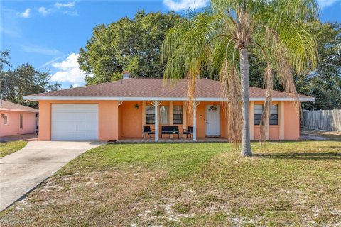 Casa en Deltona, Florida 2 dormitorios, 103.68 m2 № 2131307