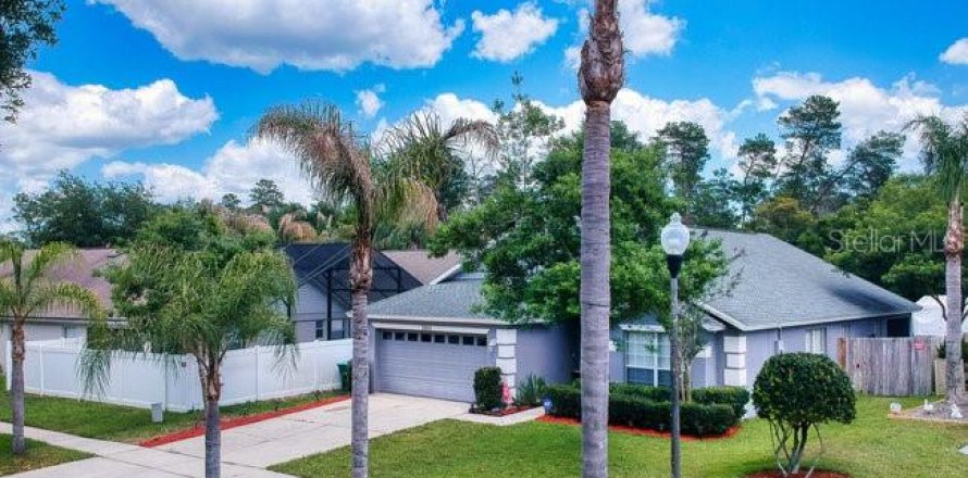 Villa ou maison à Deltona, Floride 3 chambres, 171.03 m2 № 1873387