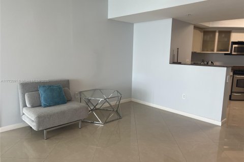 Condo in Sunny Isles Beach, Florida, 2 bedrooms  № 2062155 - photo 7