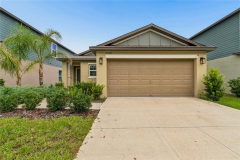 House in CONNERTON

 in Land O' Lakes, Florida 3 bedrooms, 135.73 sq.m. № 2266277