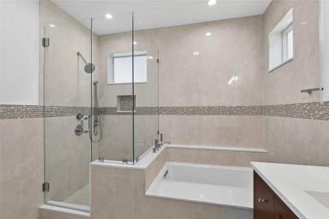 House in Pinecrest, Florida 3 bedrooms, 159.61 sq.m. № 1987703 - photo 18