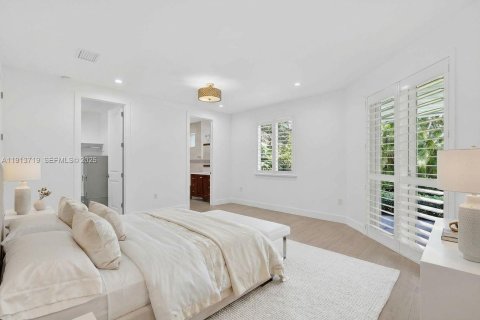 House in Pinecrest, Florida 3 bedrooms, 159.61 sq.m. № 1987703 - photo 14