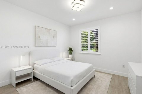 House in Pinecrest, Florida 3 bedrooms, 159.61 sq.m. № 1987703 - photo 19