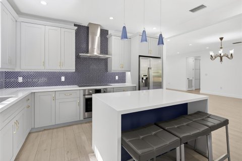 House in Pinecrest, Florida 3 bedrooms, 159.61 sq.m. № 1987703 - photo 8