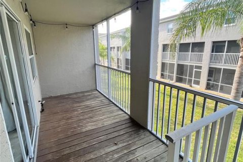 Adosado en alquiler en Saint Petersburg, Florida, 2 dormitorios, 178.19 m2 № 2236558 - foto 16