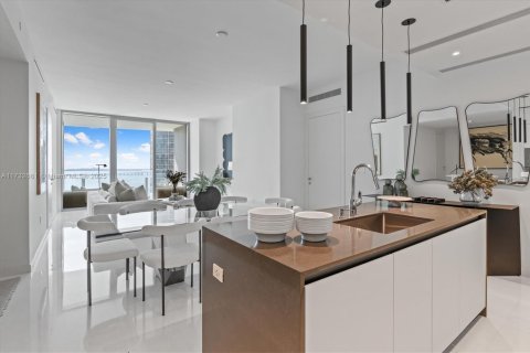 Condo in Miami, Florida, 2 bedrooms  № 1738467 - photo 5