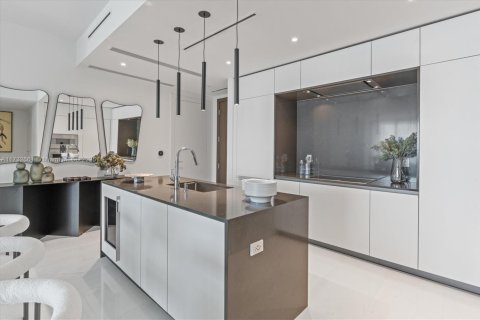 Condo in Miami, Florida, 2 bedrooms  № 1738467 - photo 4