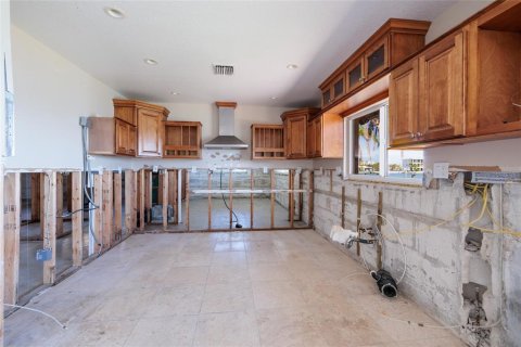House in North Redington Beach, Florida 3 bedrooms, 206.61 sq.m. № 1791692 - photo 19