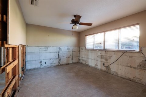 House in North Redington Beach, Florida 3 bedrooms, 206.61 sq.m. № 1791692 - photo 24