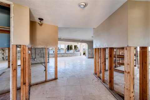 House in North Redington Beach, Florida 3 bedrooms, 206.61 sq.m. № 1791692 - photo 14