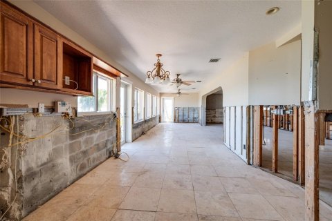 House in North Redington Beach, Florida 3 bedrooms, 206.61 sq.m. № 1791692 - photo 18